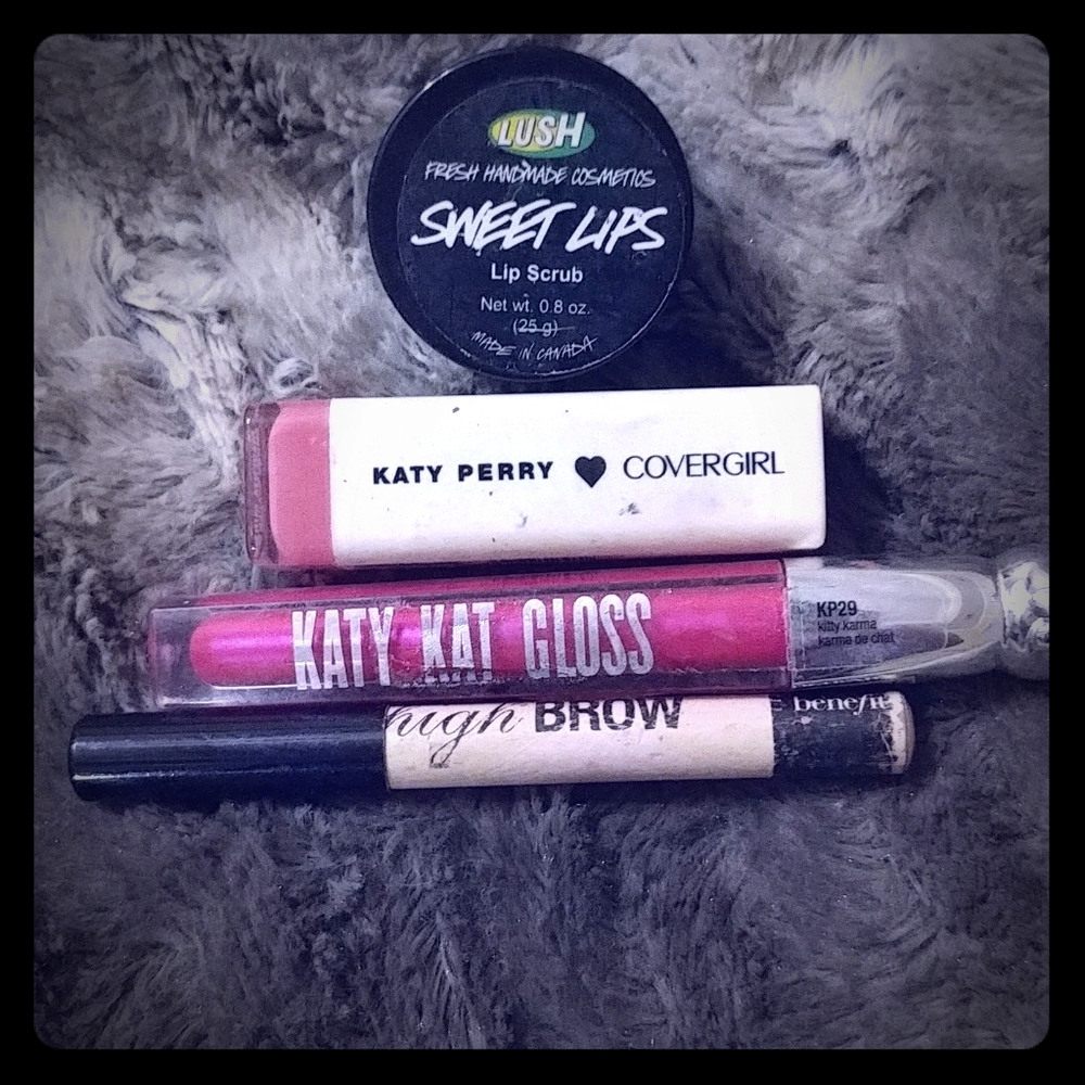 Lip makeup bundle